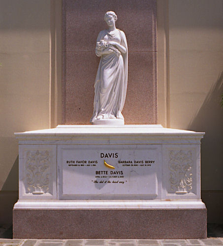 Bette Davis grave