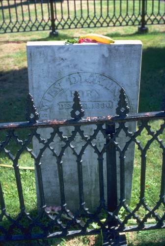 Emily Dickinson grave