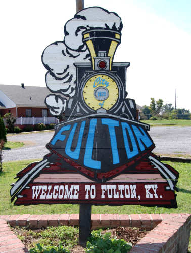 Welcome to Fulton sign at the 2012 Banana Festival in Fulton KY - S. Fulton TN