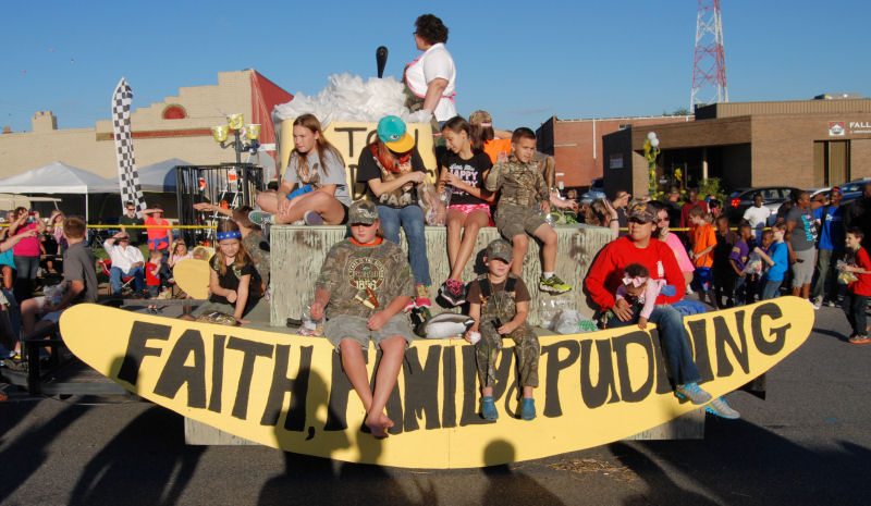 Family friendly float in the 2013 Banana Festival parade, Fulton KY - S. Fulton TN