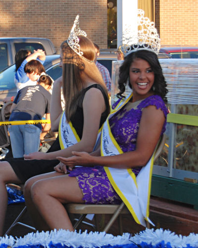Great legs in the 2013 Banana Festival parade, Fulton KY - S. Fulton TN