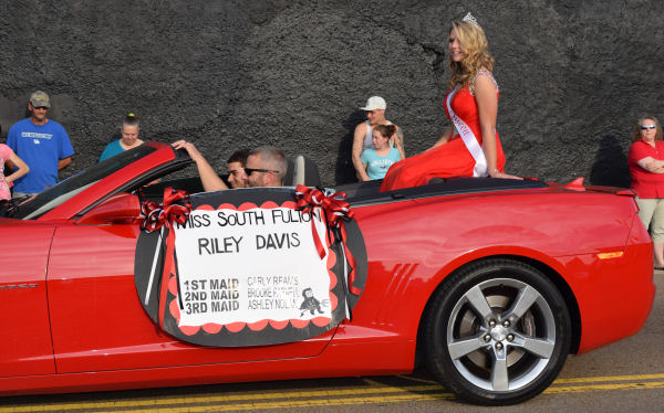 Riley Davis, Miss South Fulton, 2014 Banana Festival Parade, Fulton KY - S. Fulton TN